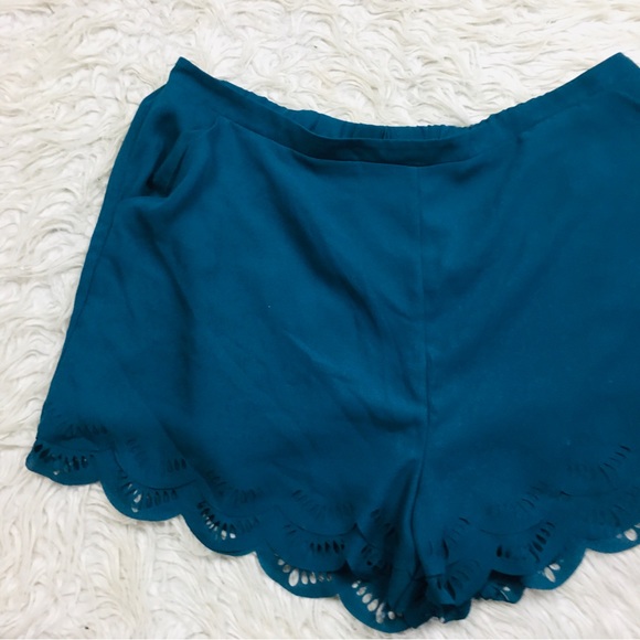 Lc Lauren Conrad Scalloped With Pockets Lazer Cut Shorts Teal Size XL - Picture 3 of 12